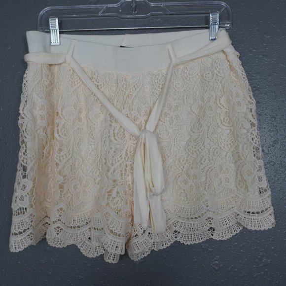 Rue21 Pants - Rue 21 Womens Beige Ivory Summer Belted Ruffled Soft Lace Short Shorts Size XL
